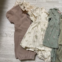 キッズ服♡ロンパースの画像