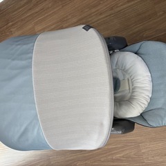 Combiの電動ハイローチェアの画像