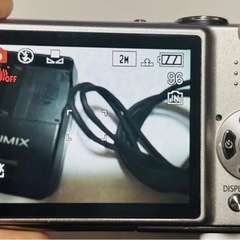 美品 Panasonic LUMIX DMC-FX37  デジカメの画像