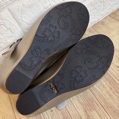 【新品」】ナースサンダル　 シルバー　LLサイズ ヒール 約7cm　 プロイデア　の画像