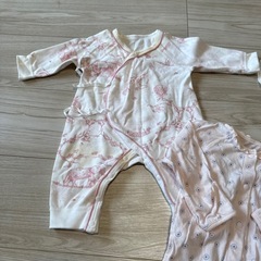 赤ちゃんの城などの女の子用カバーオール3枚♡60sizeの画像