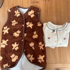 長袖パジャマ、フリースベスト、サイズ90〜100の画像