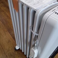 ★リユースのサカイ水戸店★ デロンギ オイルヒーター 1200W  動作確認／クリーニング済み MT5721の画像