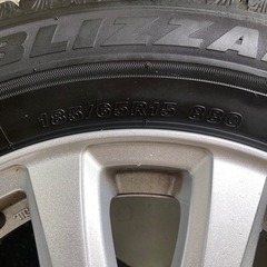 ブリジストン　スタッドレスタイヤホイール付き VRX3 185/65R15 24年21しゅう21週の画像