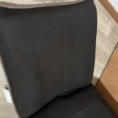 商談中　座椅子　
リクライニング　段階調節あり　ブラウン　メッシュの画像