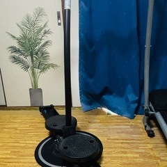 ウォーキングマシンとレッグマシンの画像