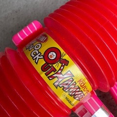 元祖ピコピコハンマー11個　MLBプラスチックバット3個　まとめて　衣装ケースに入れてお渡しの画像