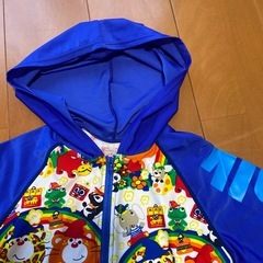 ラッシュガード　140の画像
