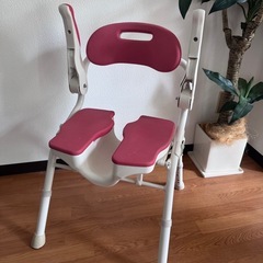 【美品】アロン化成 安寿 折りたたみシャワーベンチ HPフィット（U字溝座面/介護イス/レッド）の画像