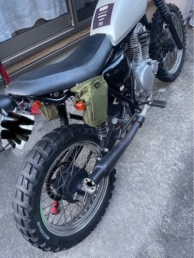 グラストラッカービックボーイ250
