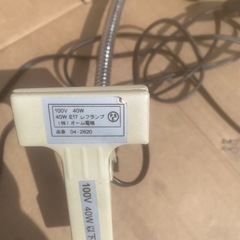 クリップ付きライト　照明の画像