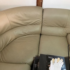 【中古】6人掛けくらいのソファの画像