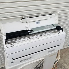 🌬️【美品】TOSHIBA ルームエアコン RAS-H251E9R（2022年製）🌿の画像