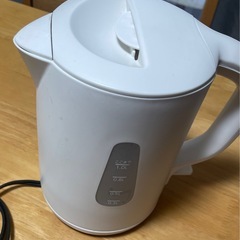 電気ポットの画像