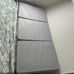 IKEAの折りたたみマットレス「RAUDSAND（ラウドサンド）の画像