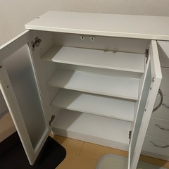 食器棚の画像