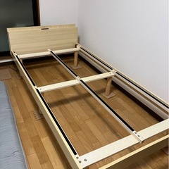 【お渡し決定しました】棚付きすのこベッドの画像