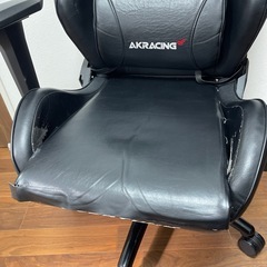 ゲーミングチェア AKRacingの画像