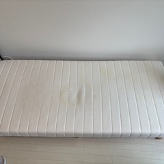 訳ありセミシングルベッドの画像