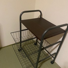 収納ラックの画像