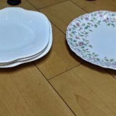 ナルミほか　お皿４枚の画像