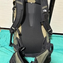 ノースフェイス カメラリュック TELLUS PHOTO 40カーキ の画像