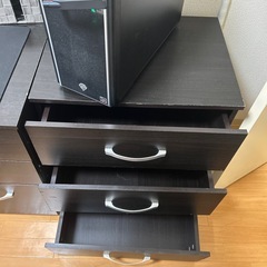 キャスター付きキャビネットの画像