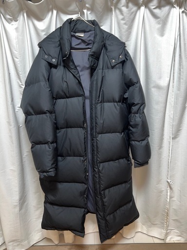 ロングブラックダウンジャケット フード付き　サイズLL 未使用品