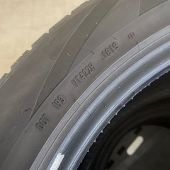無料タイヤ　235/50R20【1819
】の画像
