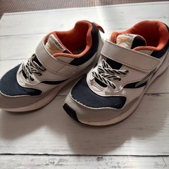 SYUNSOKU スニーカー　18cmの画像