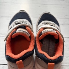 SYUNSOKU スニーカー　18cmの画像