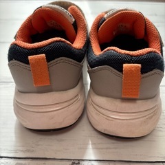 SYUNSOKU スニーカー　18cmの画像