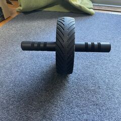 腹筋ローラー運動器具。無料。の画像