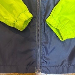 120サイズ　ウインドブレーカーの画像