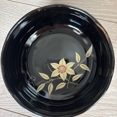 高級感あるお椀の画像