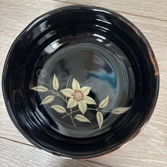 高級感あるお椀の画像