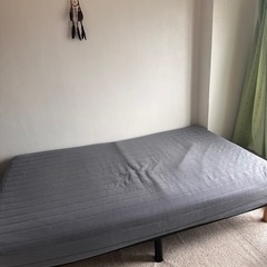 ベッドの画像