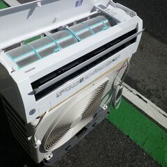 東芝　2024年　14～16畳　4.0K　100Vエアコン　RAS-F401RT-W　コンパクト+マジック洗浄　100Vの画像
