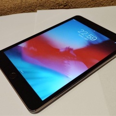 Apple iPad mini 3世代 グレーの画像