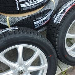 24年 新品 195/60R16 タイヤホール4本セット ノート 4穴 冬タイヤ スタッドレス アルミホイール 冬タイヤ ホンダ fit ノート 日産 セレナ ノア ヴォクシー ステップワゴン セレナ ハイウェイスター ホイール ホイール付きの画像