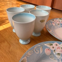 新品　プレート5枚　コップ5個セットの画像