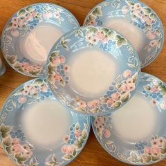 新品　プレート5枚　コップ5個セットの画像