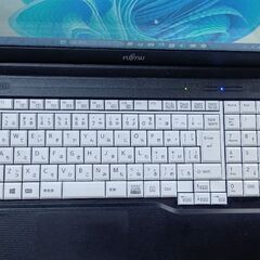 お渡しする方が決まりました。美品です。爆速。バージョン25H2　Windows11 　office 2021 第八世代 LIFEBOOK A 748/TX Corei5-8520Uメモリ16GB 新品 SSD256GBの画像