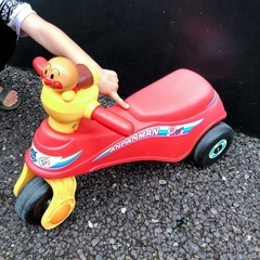 子供用 アンパンマンバイクの画像