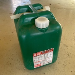 軽油缶 半分くらい軽油入りの画像