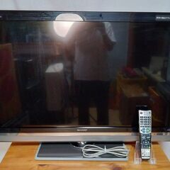 【B329】シャープ　液晶カラーテレビ　2010年製　40インチ　動作確認OK　の画像