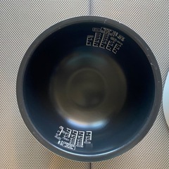 美品 ■ 炊飯器アイリスオーヤマ｜白｜1.0L｜2022年製の画像