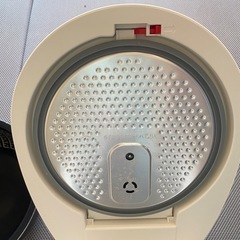 美品 ■ 炊飯器アイリスオーヤマ｜白｜1.0L｜2022年製の画像