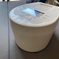 美品 ■ 炊飯器アイリスオーヤマ｜白｜1.0L｜2022年製の画像