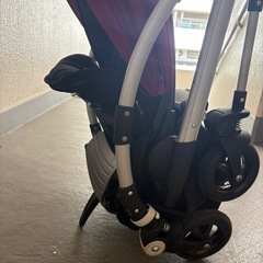 bugaboo bee5ベビーカー レッドの画像